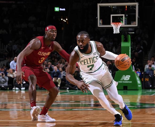 清晨亚冠焦点战，奥兰多魔术官宣签约，球迷炸锅，年轻球员得到机会的简单介绍