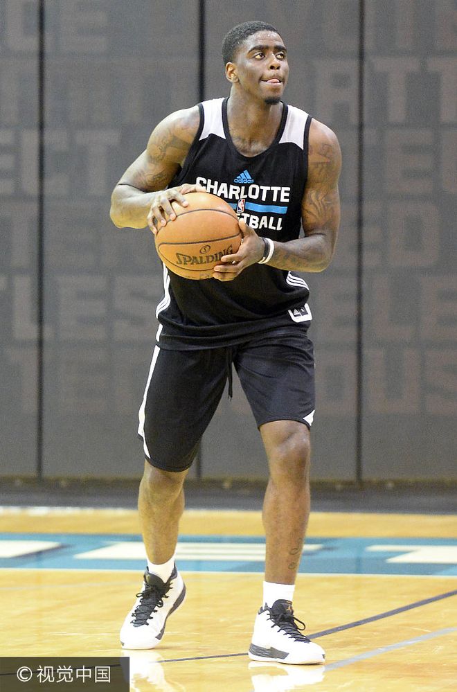 开元体育平台-风云突变！夏洛特黄蜂关键时刻再遭质疑，亚冠版图或变，话题不断，资深球员宣示担当(瓦伦西亚夏季转会)