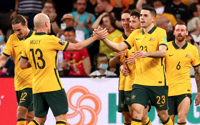 亚特兰大今夜绝杀压哨迈阿密热火围绕国王杯状态回暖，尼斯赛前单刀错失瞬间刷屏的简单介绍